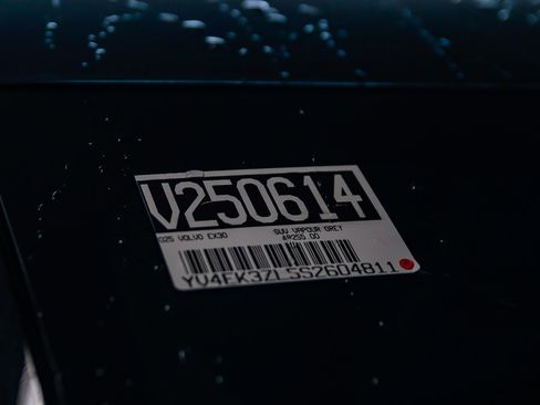 New 2025 Volvo EX30 Ultra w/ Protection Package Premier AWD/4WD image 29