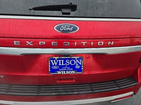 Used 2022 Ford Expedition Platinum image 44