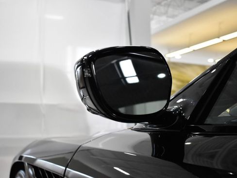 Used 2022 Aston Martin DBS Superleggera RWD image 18