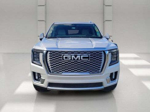 Used 2021 GMC Yukon XL Denali w/ Denali Premium Package RWD image 2