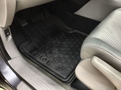 Used 2015 Honda Pilot LX image 3