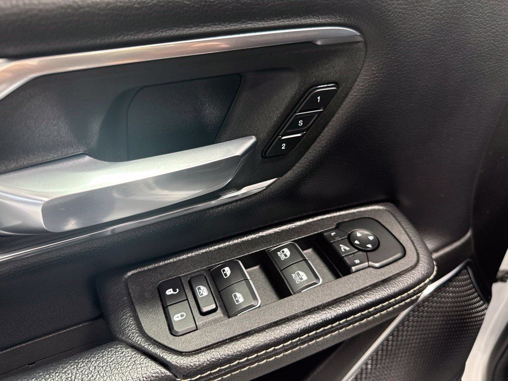 Used 2026 RAM 1500 Laramie AWD/4WD image 20