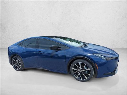 New 2026 Toyota Prius Plug-In Hybrid FWD image 4