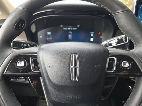 Used 2024 Lincoln Corsair Reserve w/ Equipment Group 201A AWD/4WD image 23