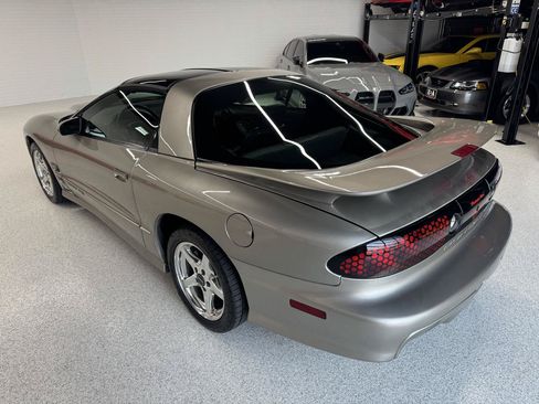 Used 2000 Pontiac Firebird Formula RWD image 12