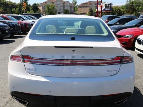 Used 2013 Lincoln MKZ FWD image 6