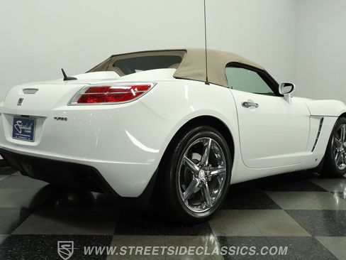 Used 2009 Saturn Sky Red Line RWD image 26