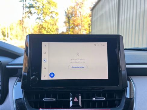 Used 2024 Toyota Corolla Cross L image 23