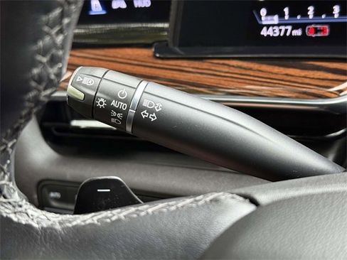 Used 2022 Cadillac Escalade ESV Premium Luxury image 22