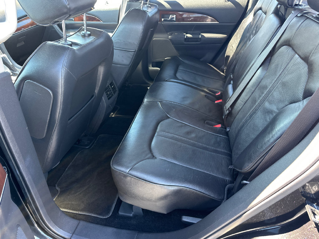 Used 2015 Lincoln MKX AWD w/ Equipment Group 101A image 21