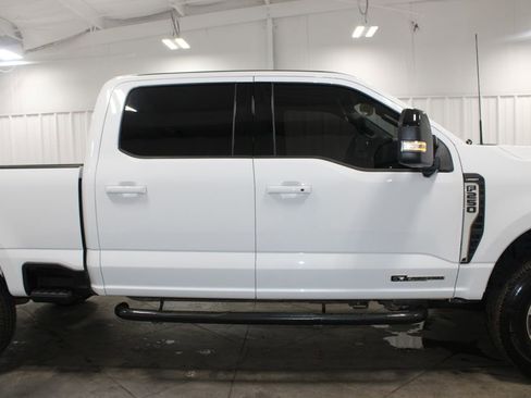Used 2024 Ford F250 Lariat image 11