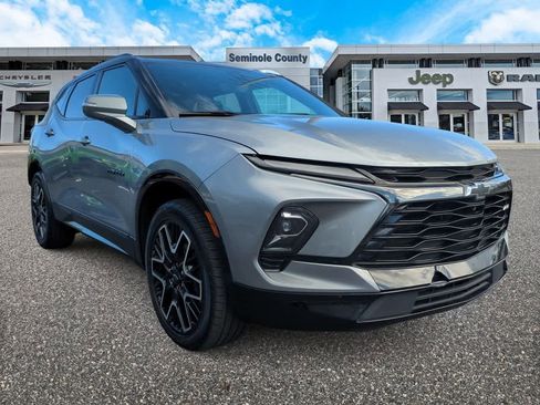 Used 2023 Chevrolet Blazer RS w/ Driver Confidence II Package image 2