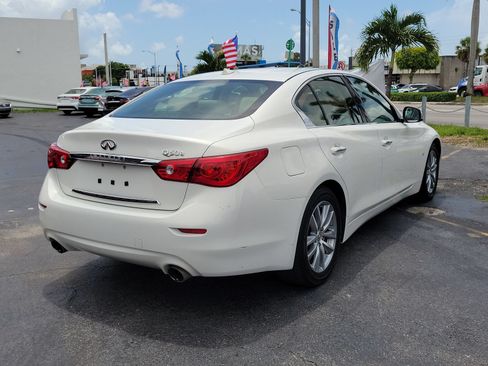 Used 2015 INFINITI Q50 w/ Moonroof Package RWD image 4