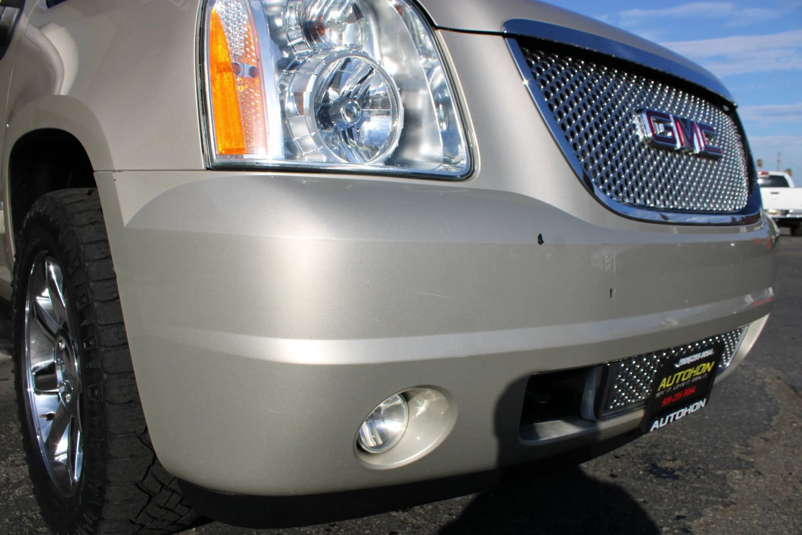 Used 2013 GMC Yukon Denali AWD/4WD image 6