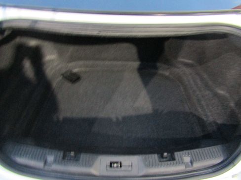 Used 2018 Ford Taurus SEL w/ Equipment Group 201A image 23