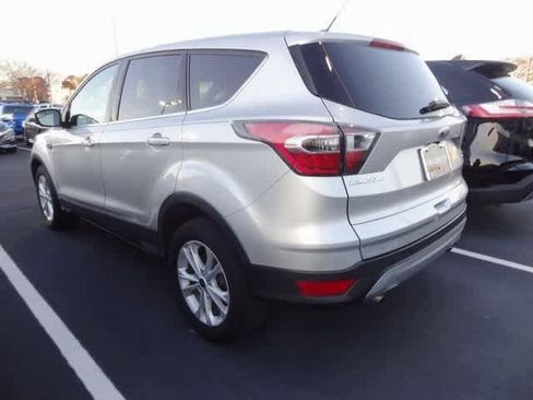 Used 2017 Ford Escape SE AWD/4WD image 4