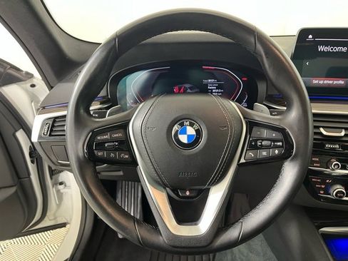 Used 2022 BMW 530i xDrive w/ Premium Package image 12