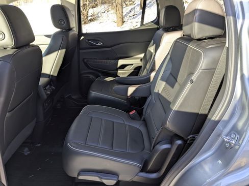 Certified 2023 GMC Acadia Denali w/ Denali Ultimate Package image 29