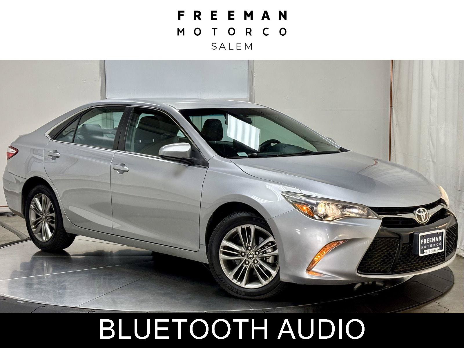 Used 2015 Toyota Camry SE FWD image 1