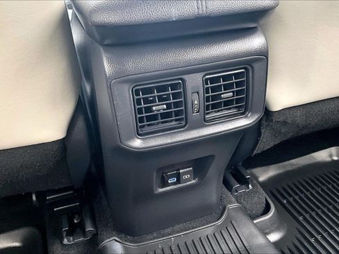 Used 2022 Toyota RAV4 XLE Premium FWD image 33