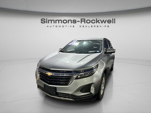 Used 2023 Chevrolet Equinox LT image 6