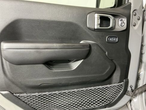 Used 2019 Jeep Wrangler Unlimited Sport image 20