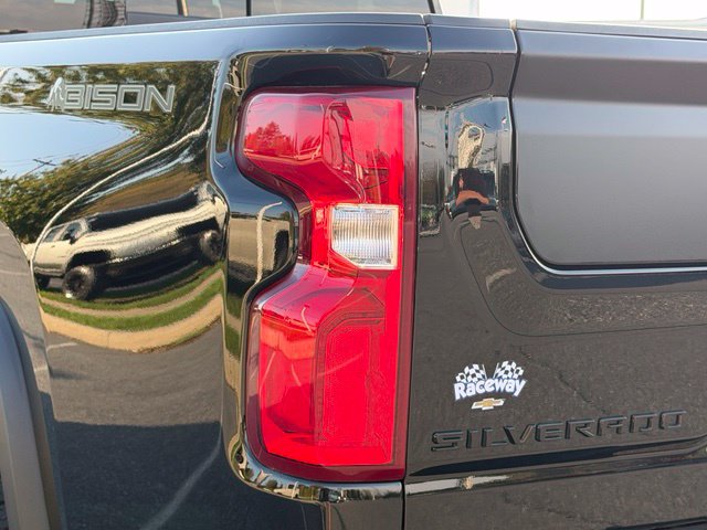 Certified 2024 Chevrolet Silverado 2500 ZR2 w/ ZR2 Bison Edition AWD/4WD image 23
