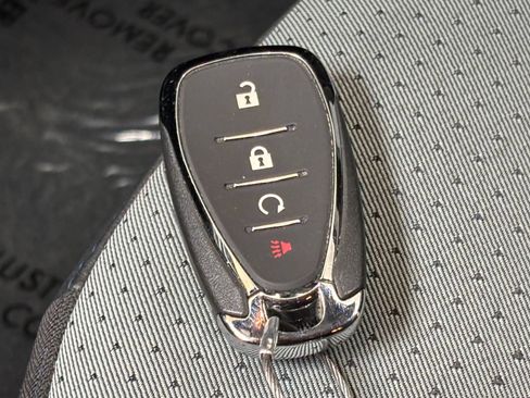 Used 2025 Chevrolet Trax LT FWD image 23