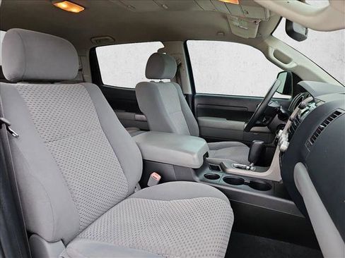 Used 2013 Toyota Tundra 2WD CrewMax w/ SR5 Pkg image 19