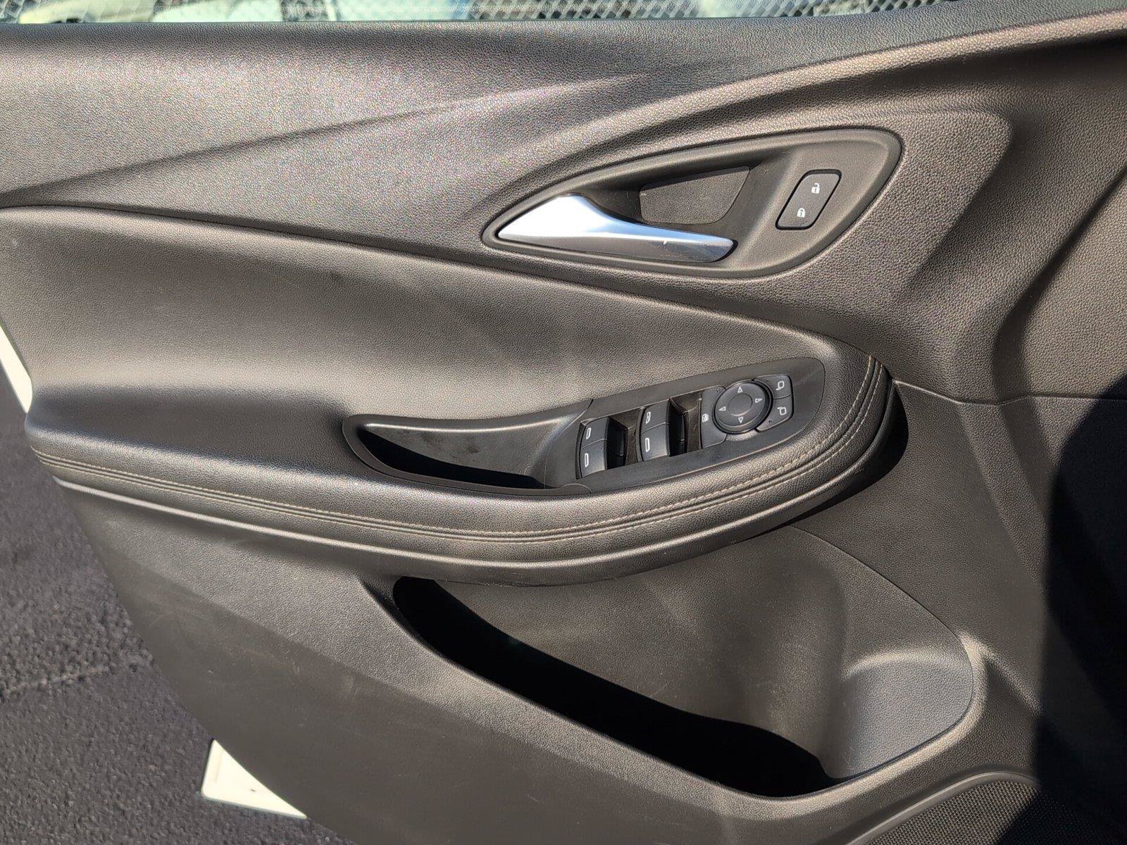 Used 2024 Buick Encore GX Sport Touring AWD/4WD image 13