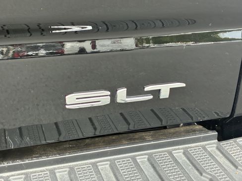 Used 2025 GMC Sierra 1500 SLT AWD/4WD image 14