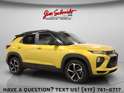 Used 2023 Chevrolet TrailBlazer RS w/ Sun and Liftgate Package FWD image 1