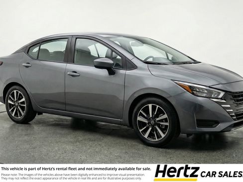 Used 2025 Nissan Versa SV image 1