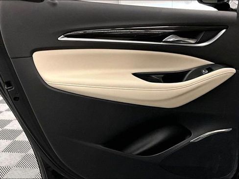 Used 2023 Buick Enclave Essence image 19