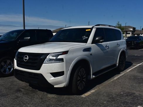 Used 2022 Nissan Armada SL w/ Midnight Edition Package AWD/4WD image 7