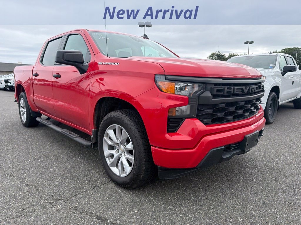 Certified 2022 Chevrolet Silverado 1500 Custom AWD/4WD image 2