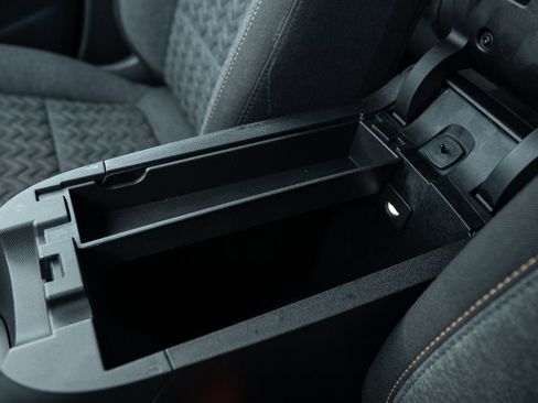 Used 2023 Chevrolet Equinox LT image 27