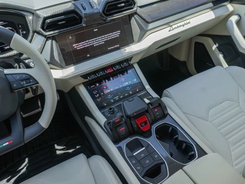 Used 2026 Lamborghini Urus SE AWD/4WD image 64