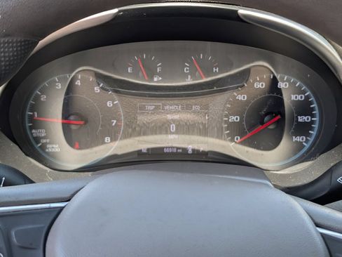 Used 2022 Chevrolet Malibu LT FWD image 21