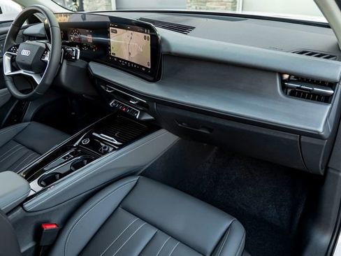 New 2026 Audi Q3 quattro 2.0T AWD/4WD image 30