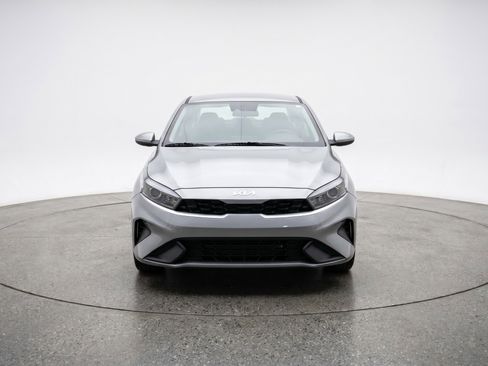 Used 2024 Kia Forte LXS FWD image 2