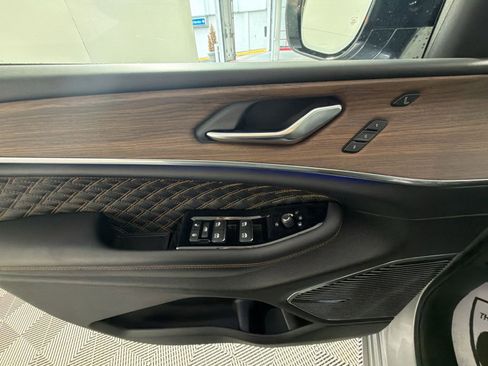 Used 2024 Jeep Grand Cherokee L Summit w/ Advanced Protech Group IV image 15