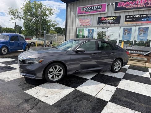 Used 2019 Honda Accord LX image 9