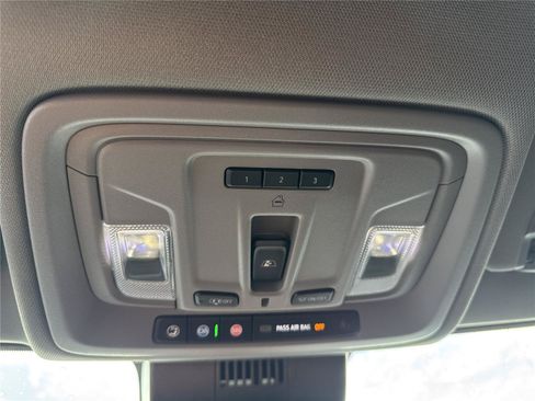 Used 2022 Chevrolet Silverado 1500 RST w/ Redline Edition AWD/4WD image 29