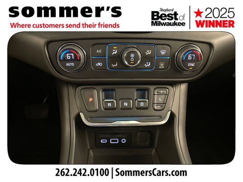 Used 2019 GMC Terrain SLT w/ Preferred Package AWD/4WD image 16