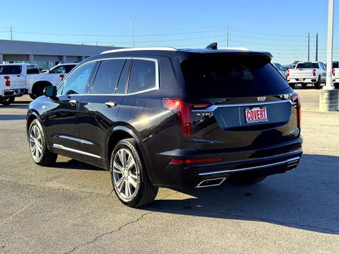 Used 2025 Cadillac XT6 Premium Luxury image 9