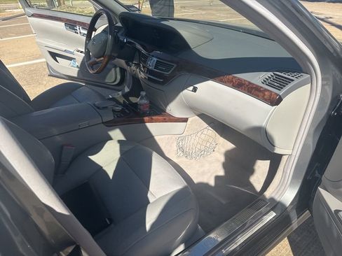 Used 2011 Mercedes-Benz S 550 image 13