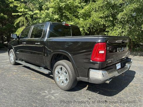 Used 2025 RAM 1500 Big Horn AWD/4WD image 6