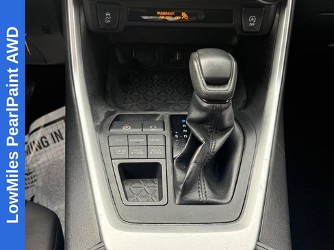 Used 2019 Toyota RAV4 LE w/ All Weather Liner Package AWD/4WD image 19