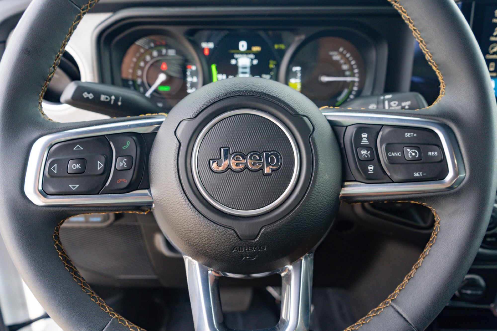 Used 2024 Jeep Wrangler Unlimited Sahara AWD/4WD image 10